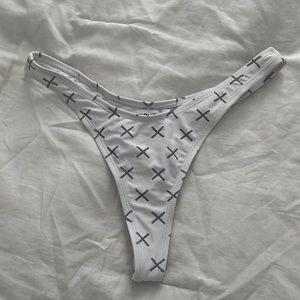 Boutine LA thong bottom